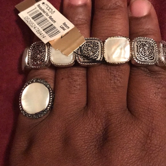 Mother of Pearl Ring & Bracelet Set - Picture 3 of 5